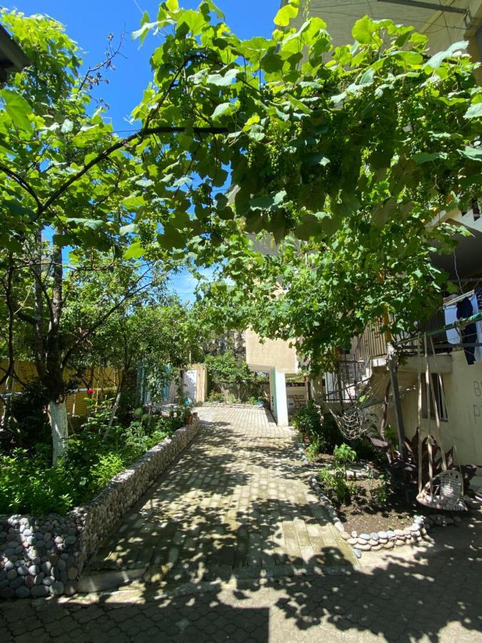 Guest House Mari يوريكي المظهر الخارجي الصورة