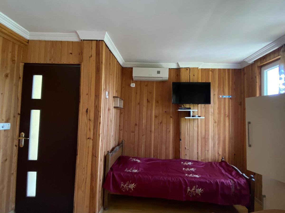 Guest House Mari يوريكي المظهر الخارجي الصورة