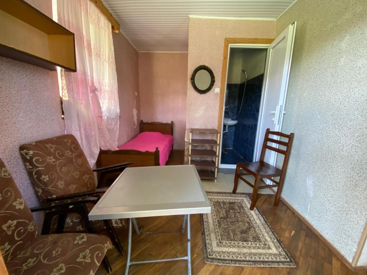 Guest House Mari يوريكي المظهر الخارجي الصورة