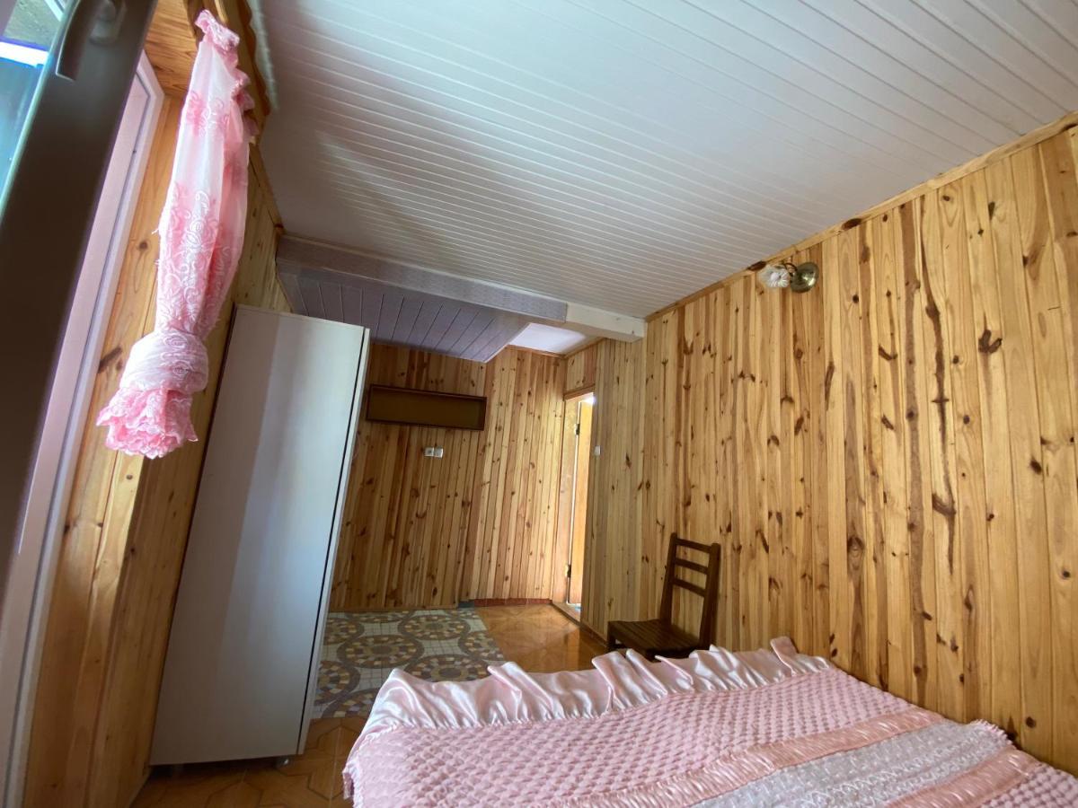 Guest House Mari يوريكي المظهر الخارجي الصورة