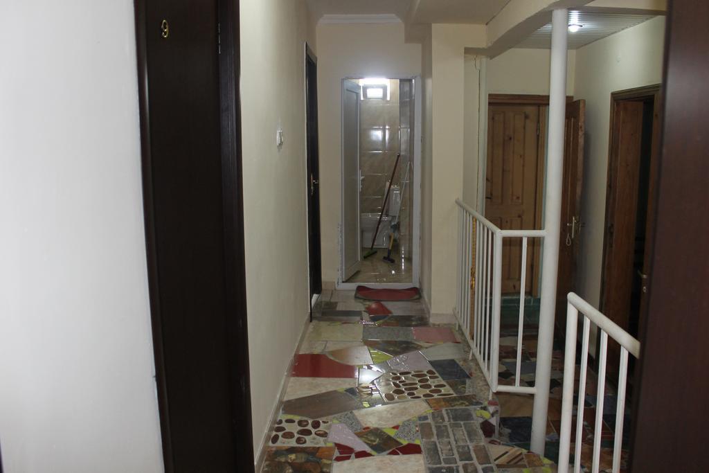 Guest House Mari يوريكي المظهر الخارجي الصورة