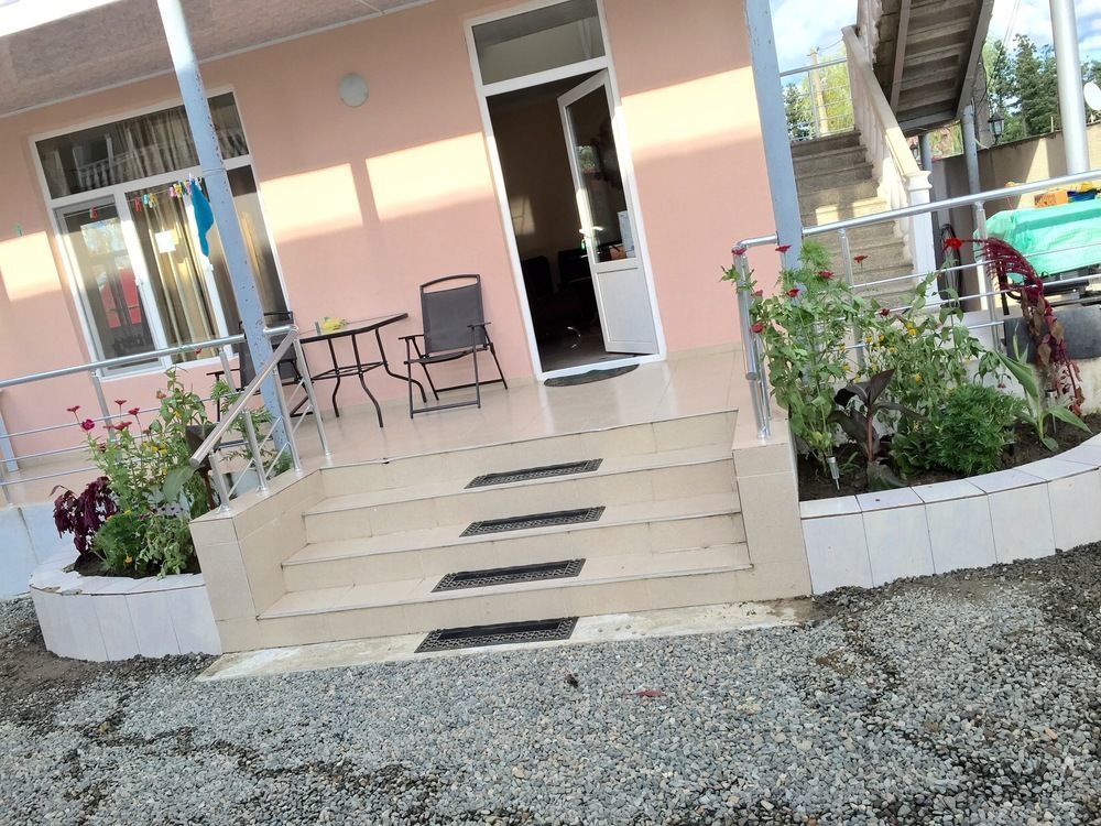 Guest House Mari يوريكي المظهر الخارجي الصورة